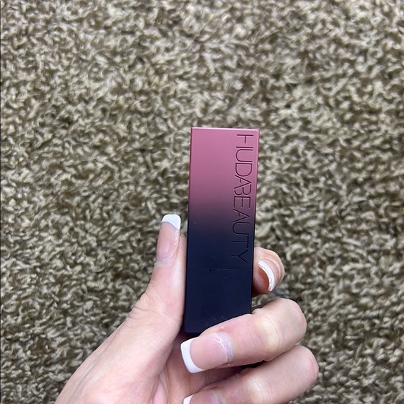 Huda Beauty Pink Lipstick - Picture 4 of 4